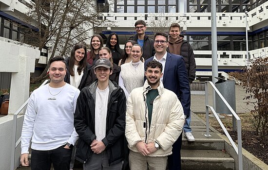 Fachprojekt zu Chatbots: Bürgermeister Christopher Flik leitet Fachprojekt Bürgermeister Zell u.A. leitet HVF-Studierendenprojekt zu Chatbots in öffentlicher Verwaltung.