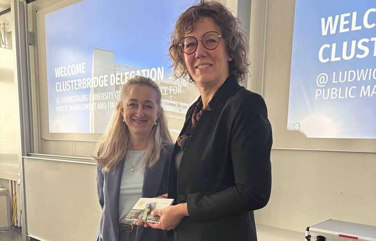 Rektorin Frau Dr. Rauskala und Gastdozentin Frau Prof. Lisovska