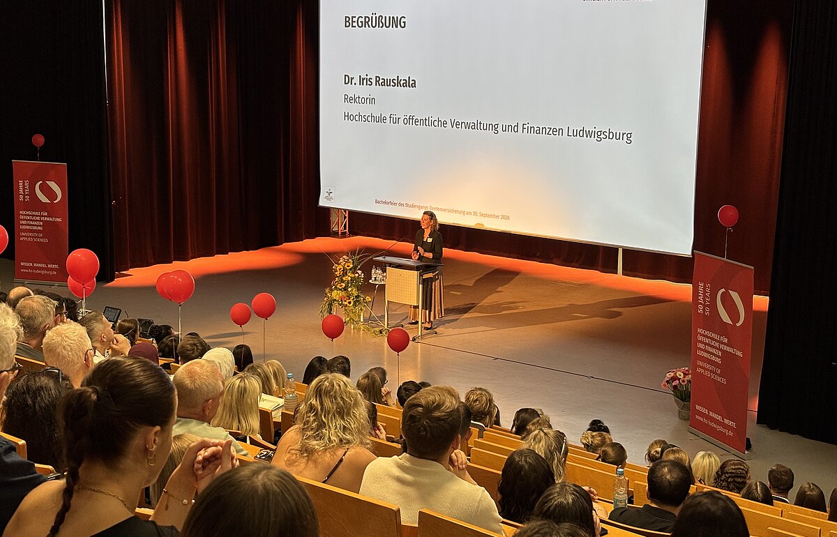 Begrüßung Rektorin Dr. Iris Rauskala