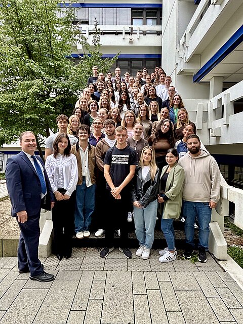 Die Erstsemester starten in den Bachelorstudiengang Public Financial Management an der HVF