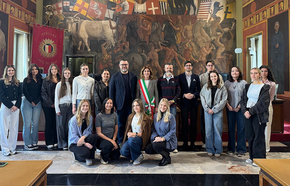 Gruppenbild der Fachprojektexkursion nach Bergamo