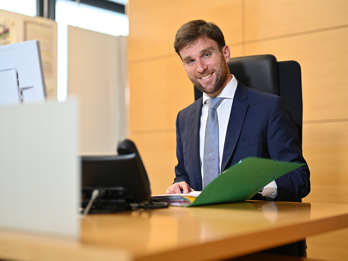 Fabian Müller, Erster Bürgermeister, zum Professor für Finanzwirtschaft an der HVF Ludwigsburg ernannt.