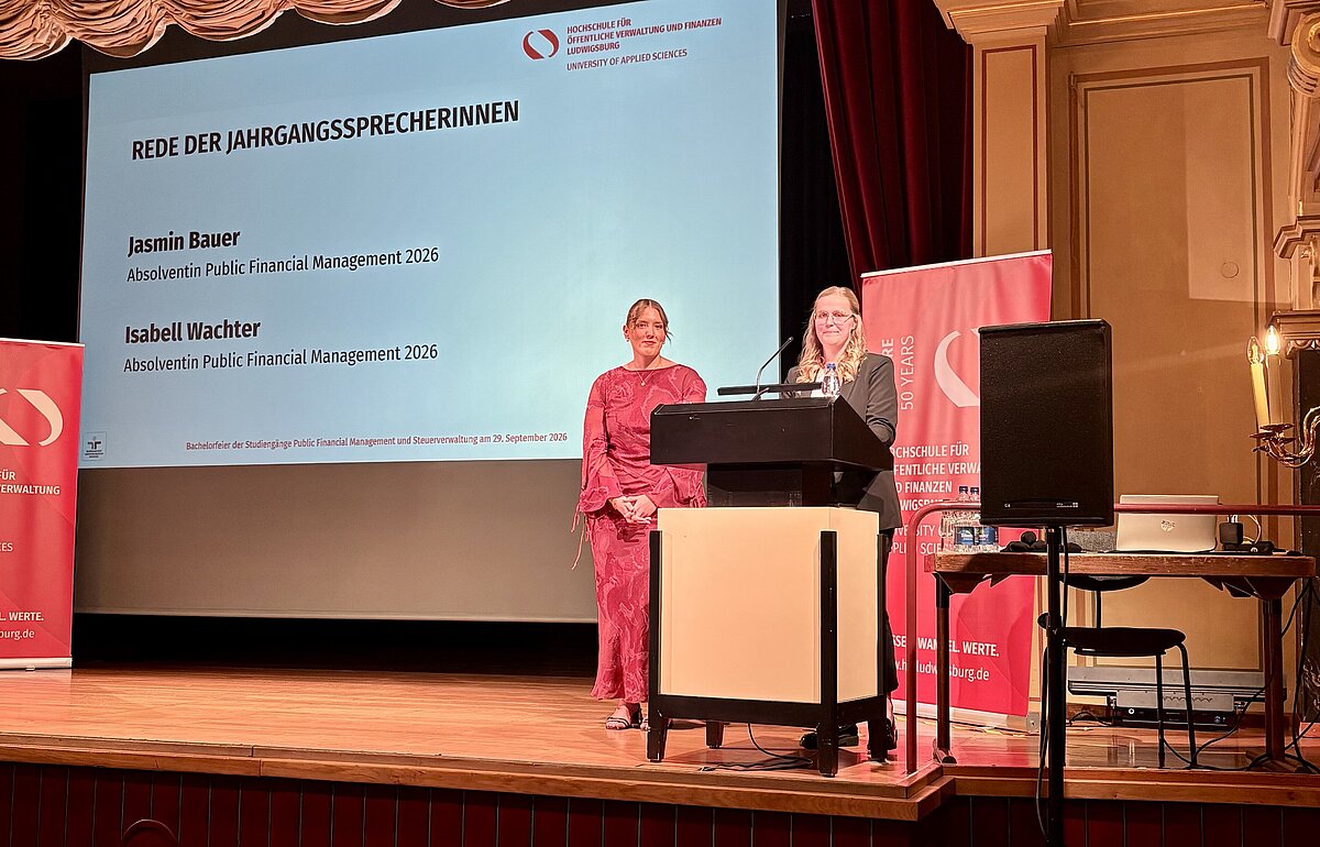 Rede der beiden Jahrgangssprecherinnen