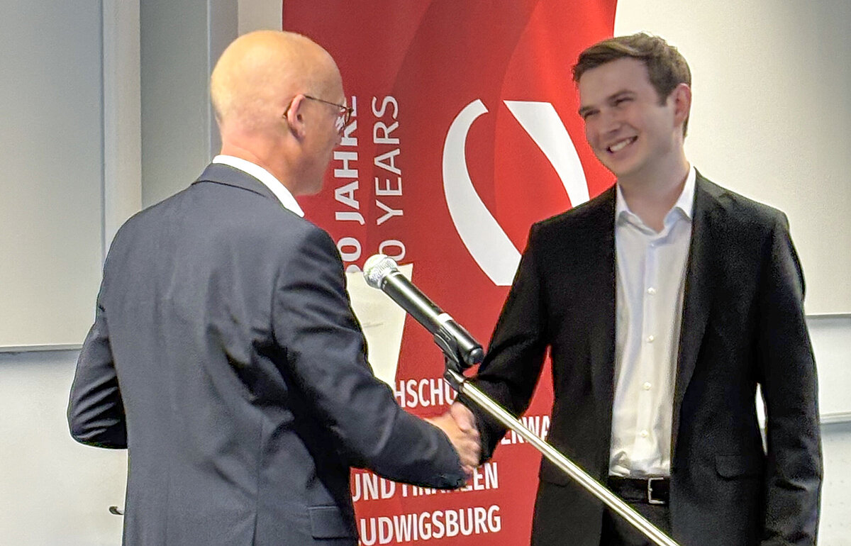 Handschütteln Ralf Broß und Kai Singer
