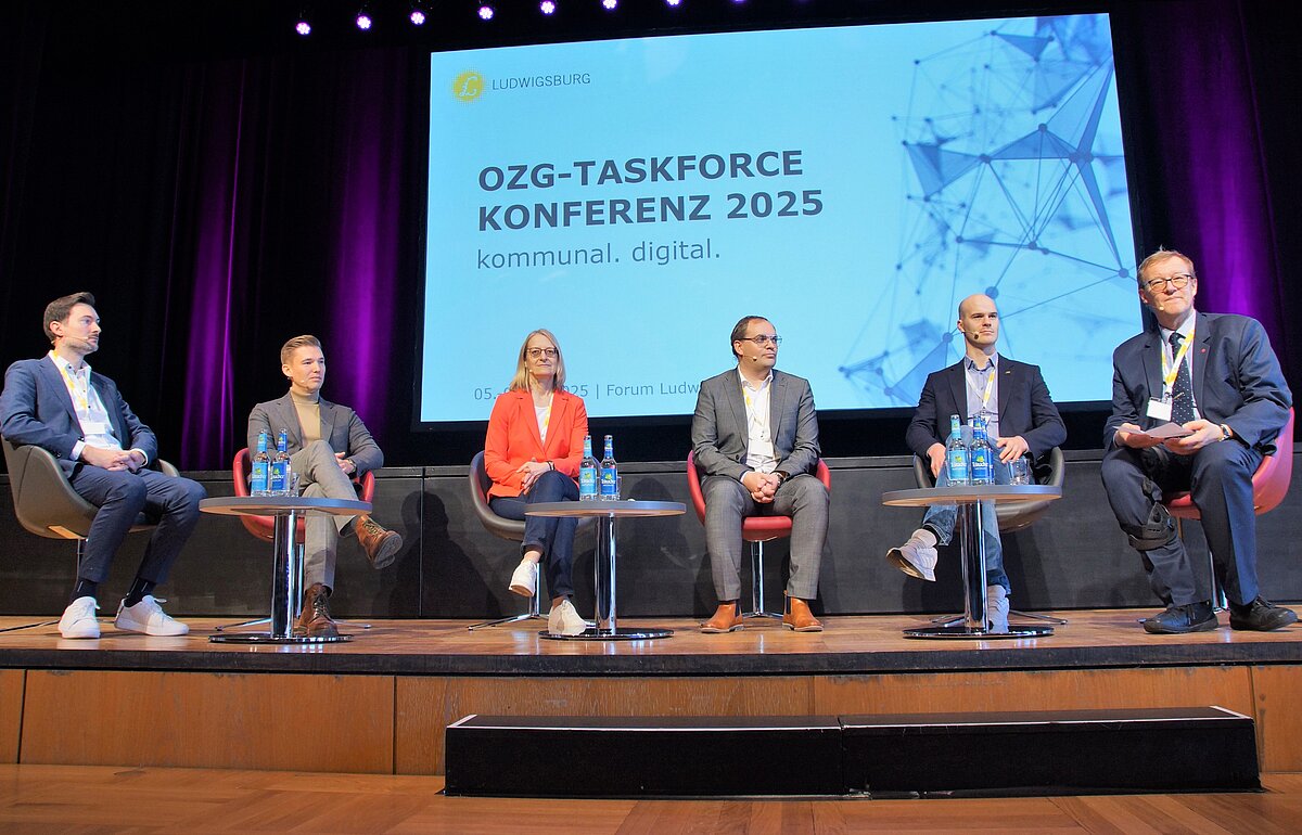 Podiumsdiskussion "Verwaltungsdigitalisierung quo vadis in 2026?" bei der OZG-Taskforce Konferenz in Ludwigsburg.
